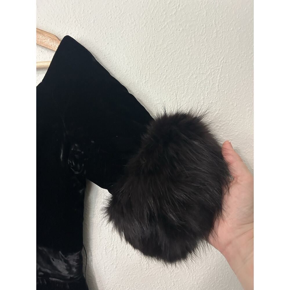 Vintage 1960s Oscar de la Renta Black Velvet Evening Gown Fur Cuffs Boutique - Picture 7 of 16